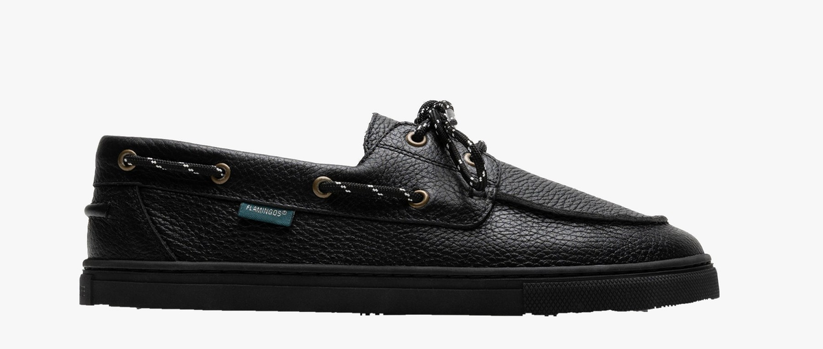 ZERO BOAT Black barefoot boat shoe – side view