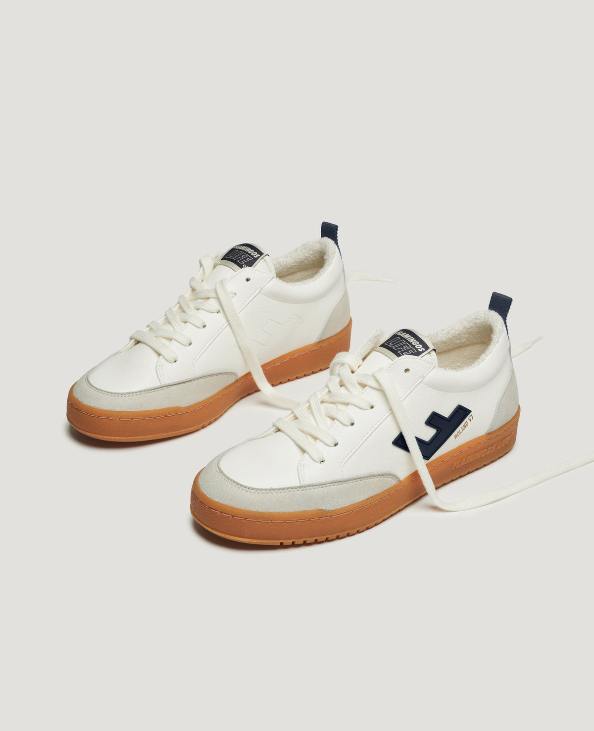 ROLAND V.7 WHITE NAVY CARAMEL